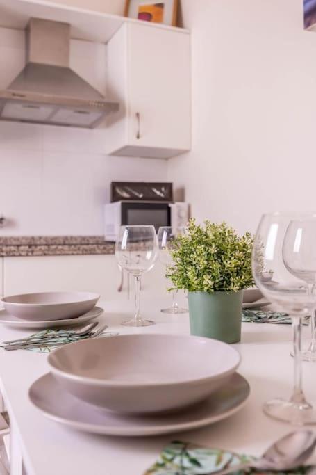 Apartamento Ronda De Triana 45 Sevilla Eksteriør bilde