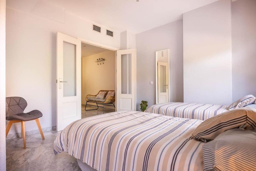 Apartamento Ronda De Triana 45 Sevilla Eksteriør bilde