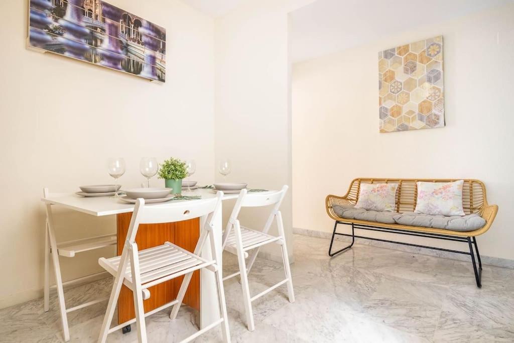 Apartamento Ronda De Triana 45 Sevilla Eksteriør bilde